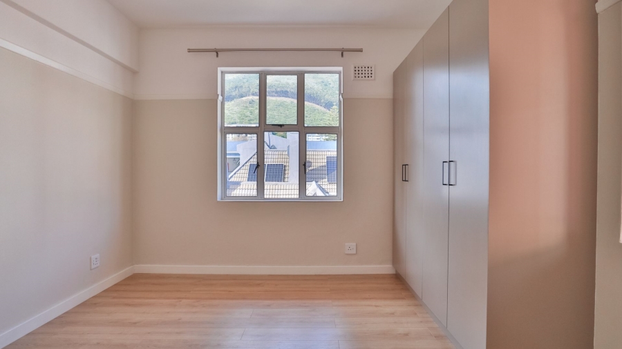 2 Bedroom Property for Sale in Sea Point Western Cape